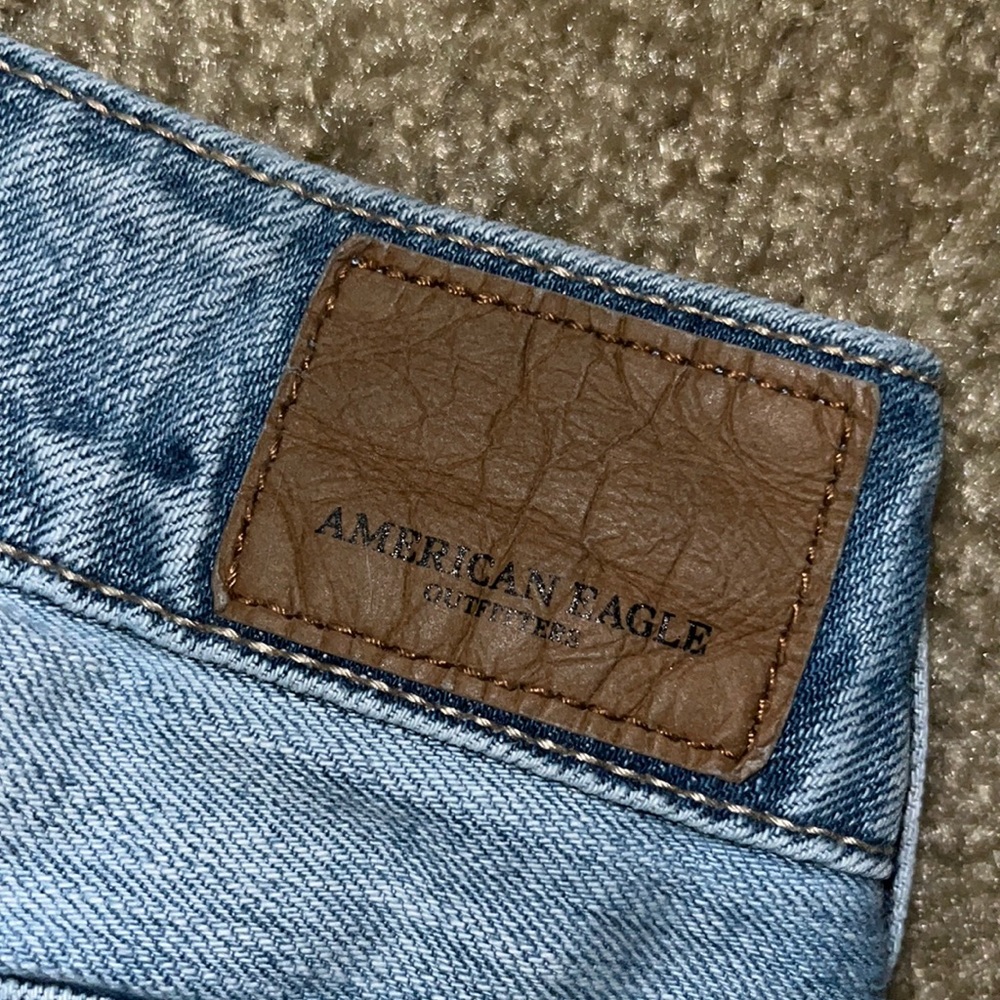 COPY - American Eagle “Tomgirl” ripped jeans - Picture 4 of 16